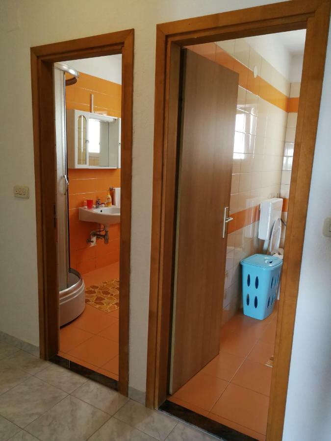 Apartments N&M Sukošan Buitenkant foto